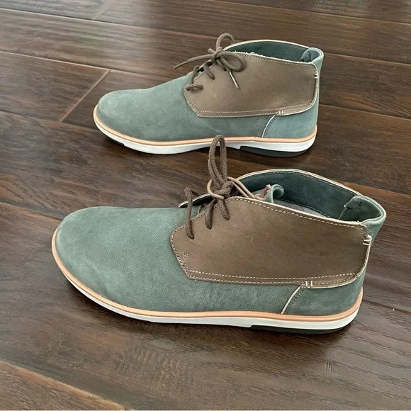 New without box Olukai mens unique color combination leather boots size 10.5